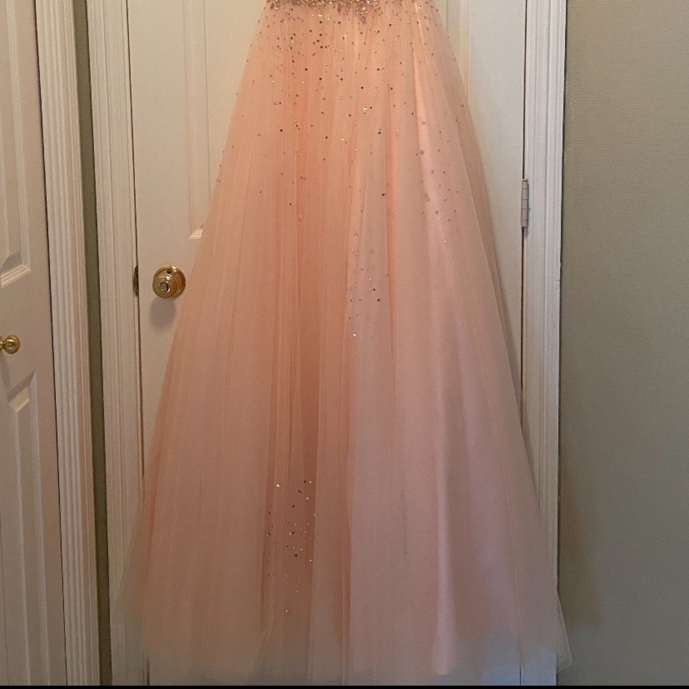 Camille La Vie formal dress - Picture 2 of 2